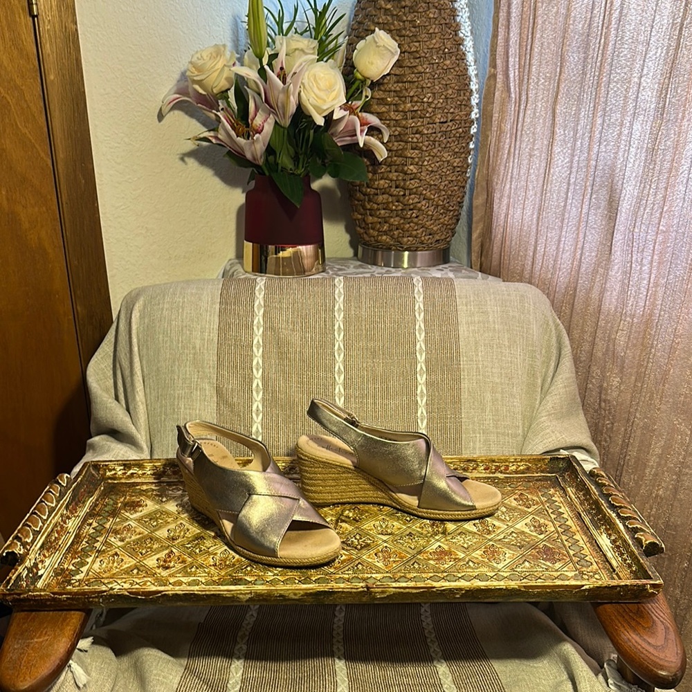 Elegant Gold Wedge Sandals
